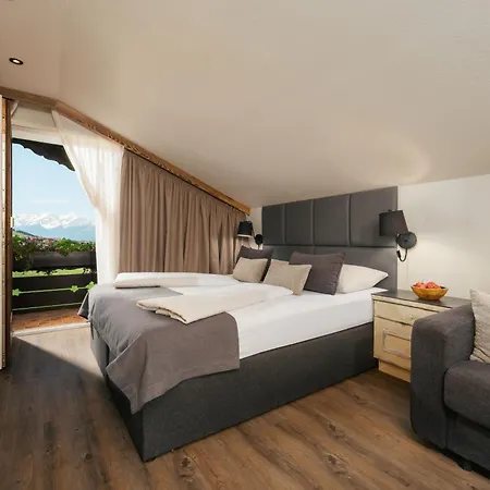 Mondi Hotel Axams Aparthotel 4*