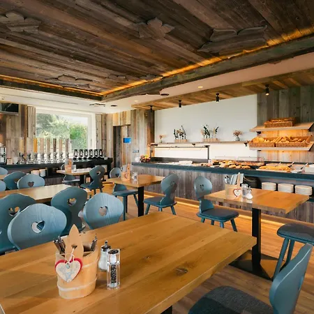 Aparthotel Mondi Hotel Axams 4*